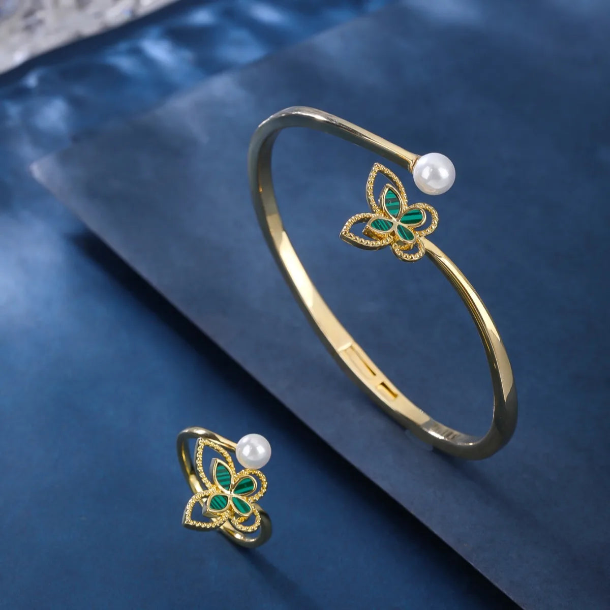 women's bracelets diamond -Copper 18K Gold Plated White Gold Plated Glam Luxurious Plating Inlay Butterfly Artificial Pearls Malachite Rings Bracelets