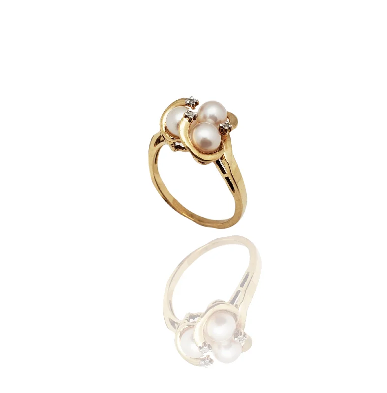 women's rings with shiny band -Pearl Triplet Cocktail Ring (10K)