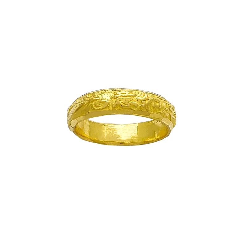 women's rings with minimalist design -[意} Wishful Dragon Textured Band Ring (24K)