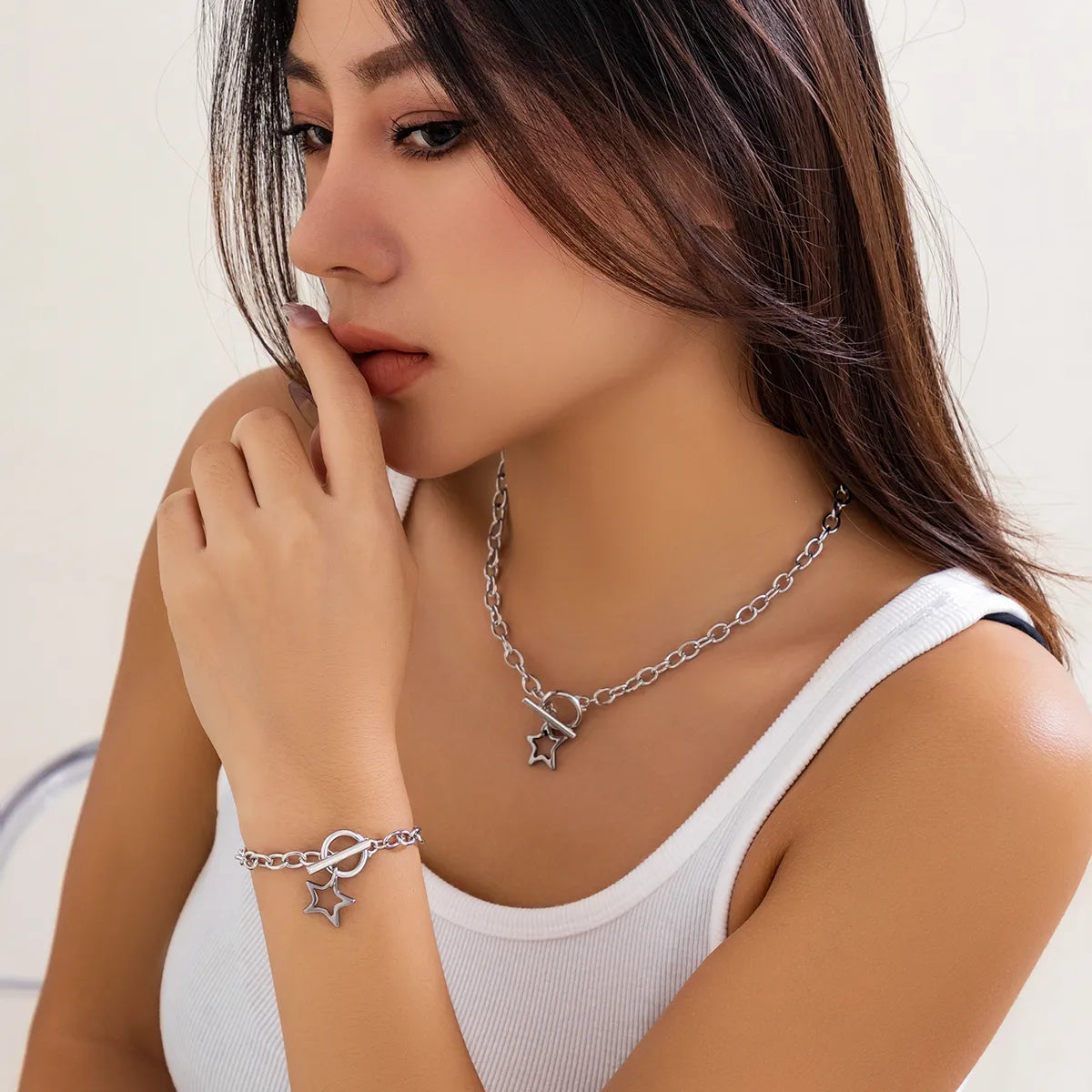 women's bracelets with matching earrings -Casual Simple Style Star Alloy Titanium Steel Iron Toggle Women's Bracelets Necklace