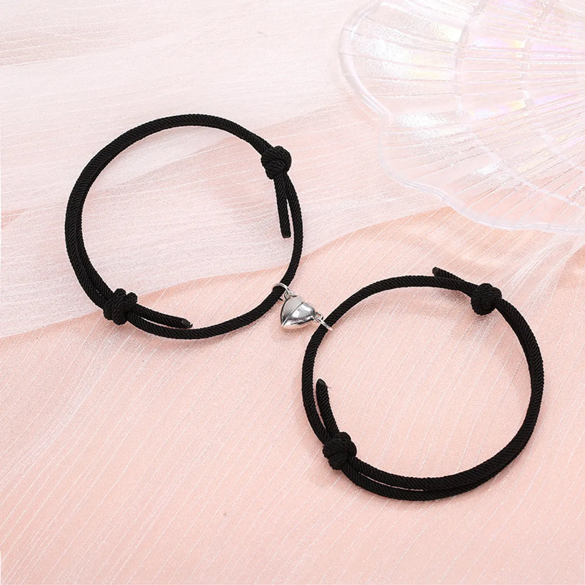 Love Magnet Simple a Pair of Black