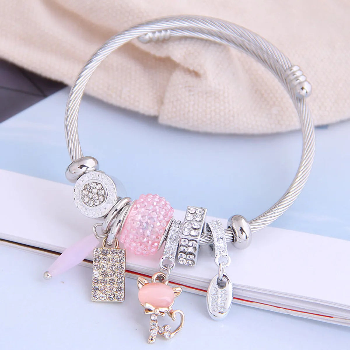 women's bracelets with double band design -Fashion Metal Wild Pan Dl Simple And Wild Shine Cat Pendant Multi-Element Accessories Personalized Bracelet Wholesale Nihaojewelry