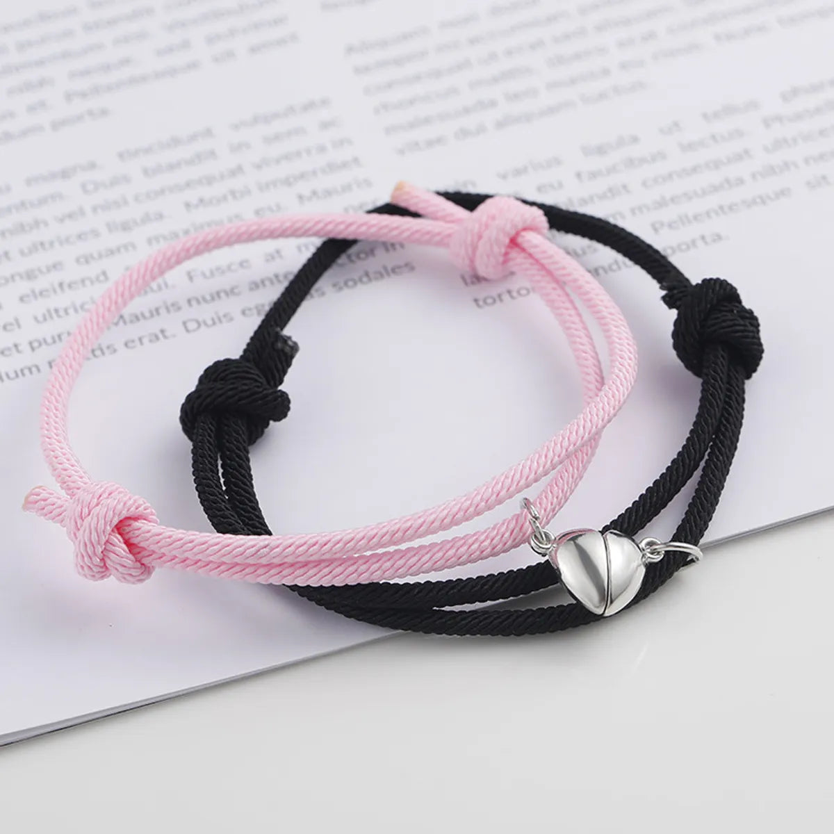 women's bracelets with gemstone pendants -Simple Style Heart Shape Wrapped Yarn Alloy Magnet Plating Couple Bracelets