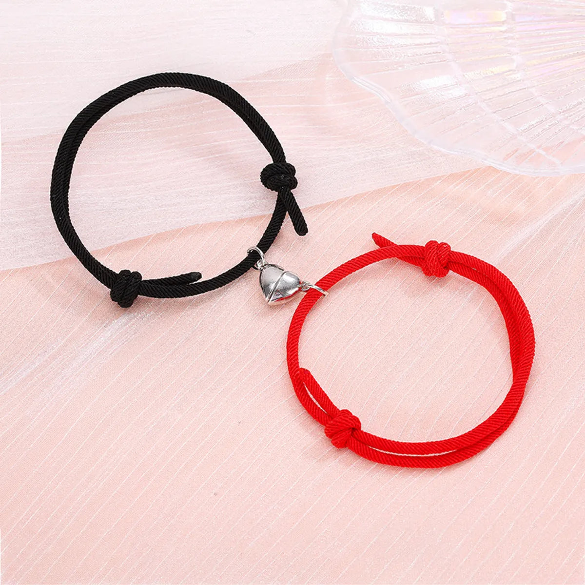 Love Magnet Simple Black and Red Pair