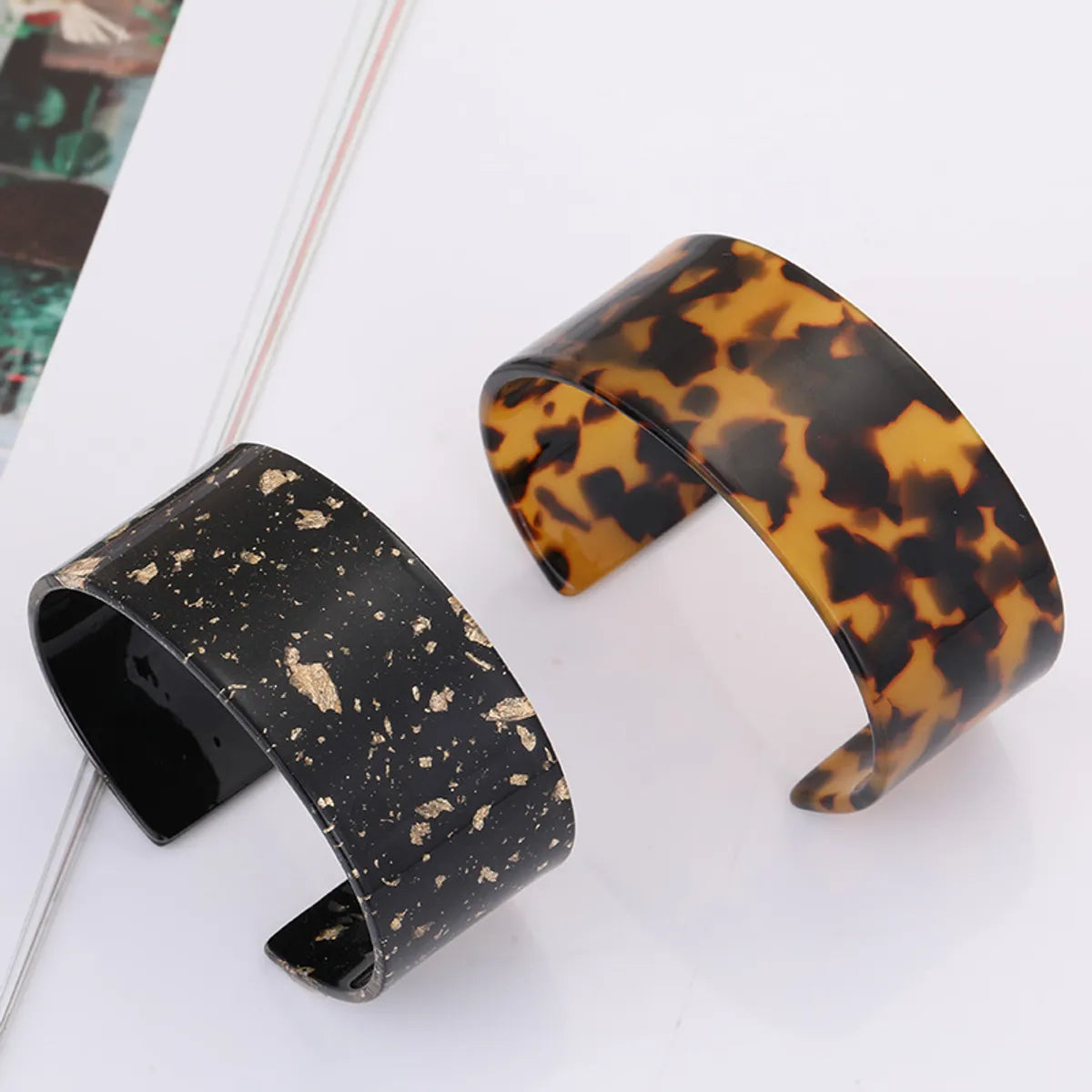 women's bracelets with chain link -Classic Style Color Block Leopard Arylic Wholesale Cuff Bracelets